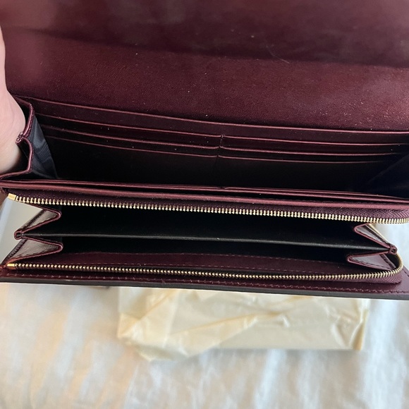 Gucci wallet never used before! Brand new. Purple - Picture 4 of 5